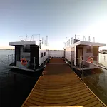 Arka 1 Na Wodzie W Mielnie, Rower Wodny, Bezplatny Wifi, Parking