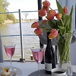 Arka 1 Na Wodzie W Mielnie, Rower Wodny, Bezplatny Wifi, Parking *