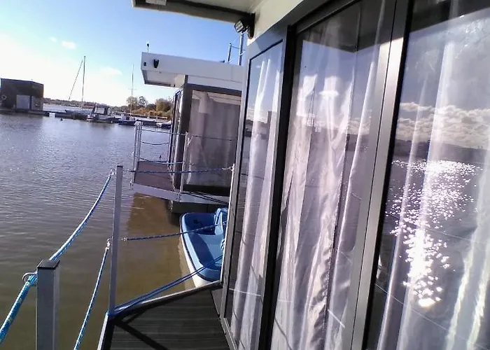 Lägenhet Arka 1 Domki Na Wodzie W Mielnie, Rower Wodny, Bezplatny Wifi, Parking